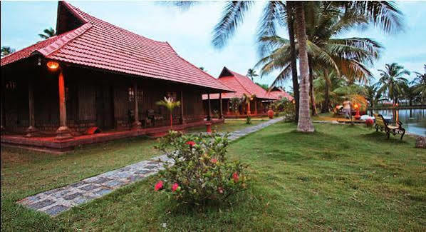 Kondai Lip Backwater Heritage Resort Kochi Buitenkant foto