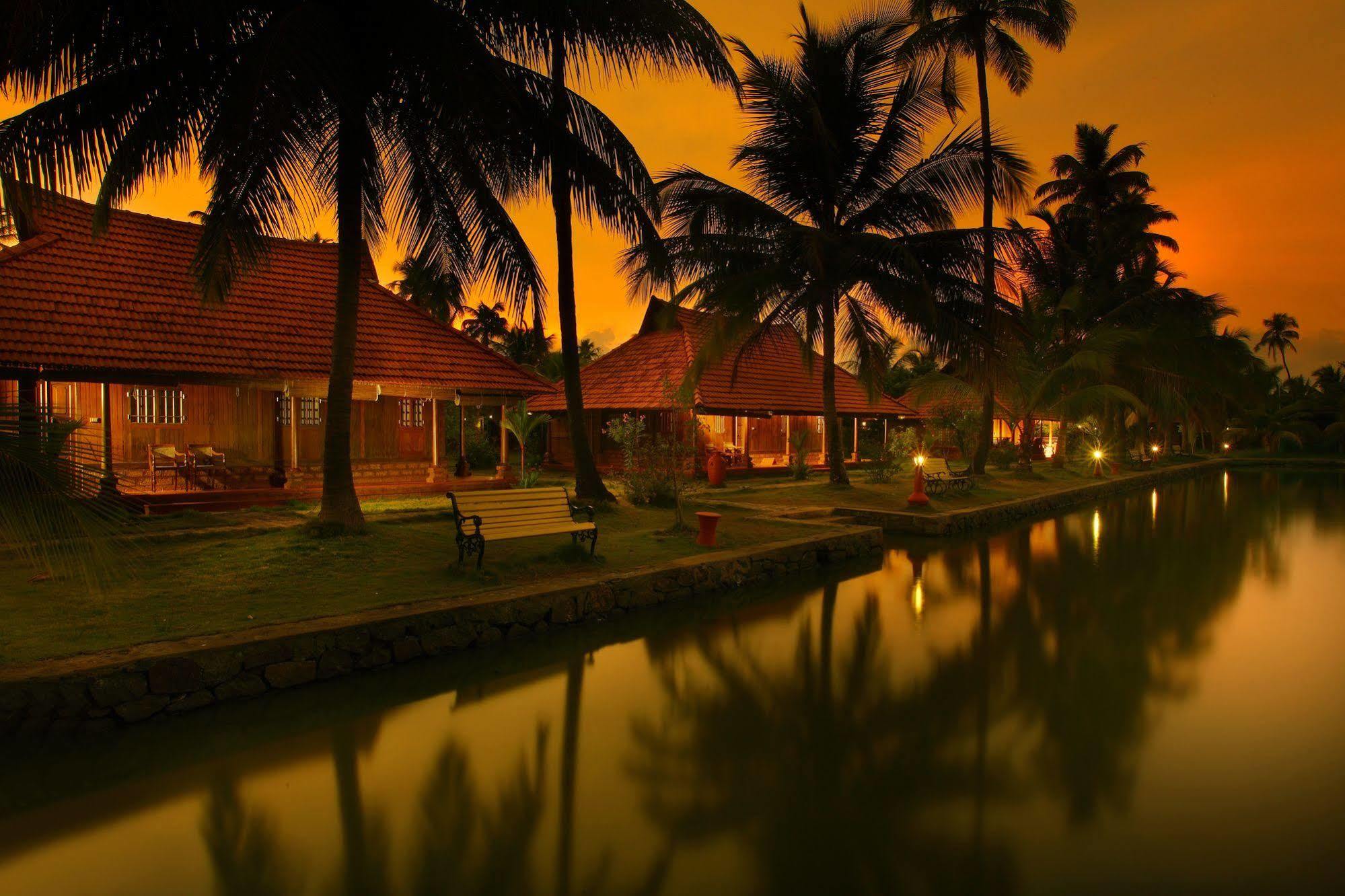 Kondai Lip Backwater Heritage Resort Kochi Buitenkant foto