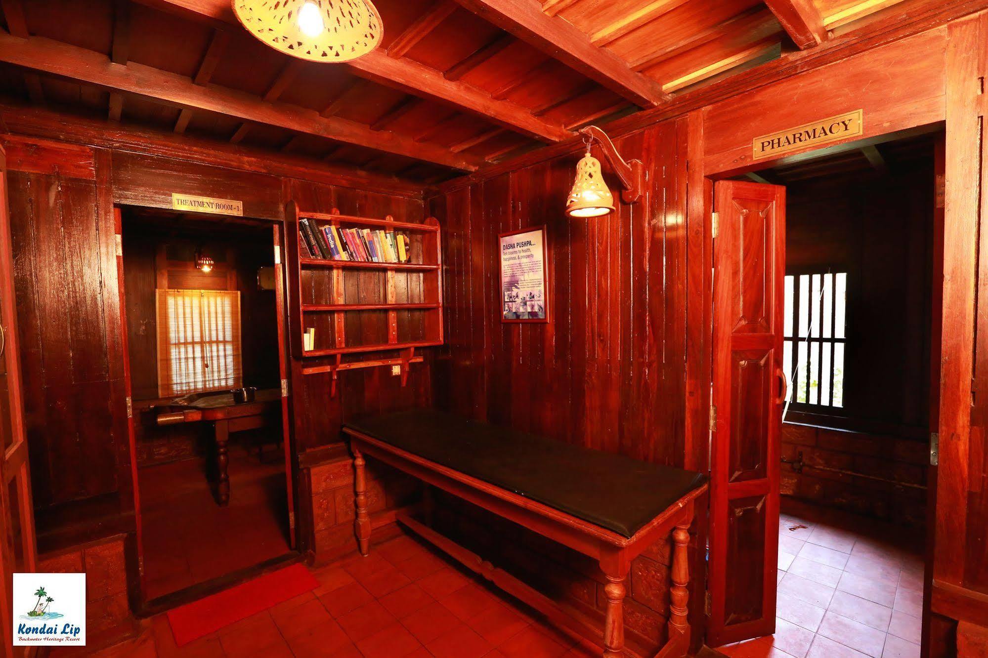 Kondai Lip Backwater Heritage Resort Kochi Buitenkant foto