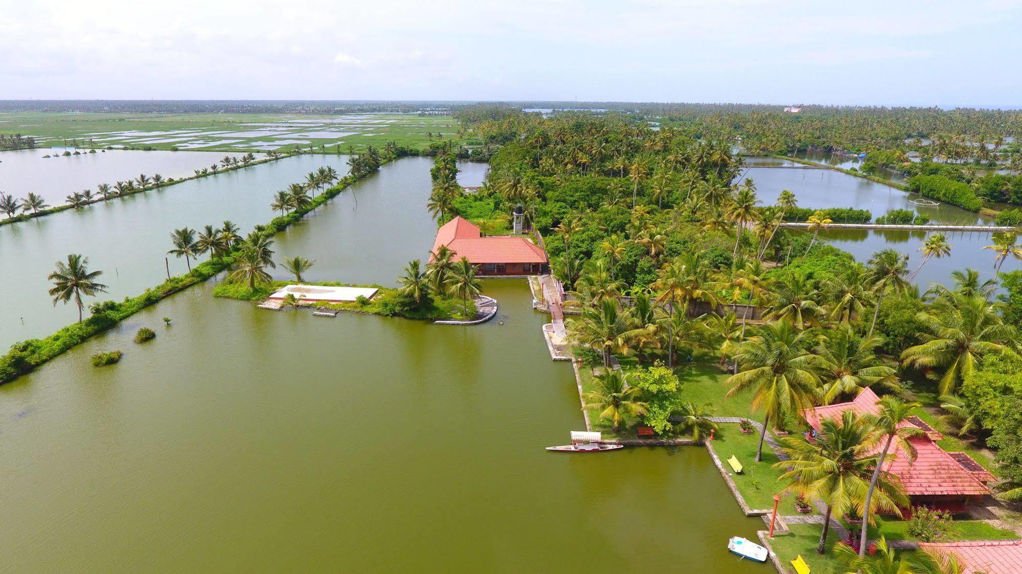 Kondai Lip Backwater Heritage Resort Kochi Buitenkant foto