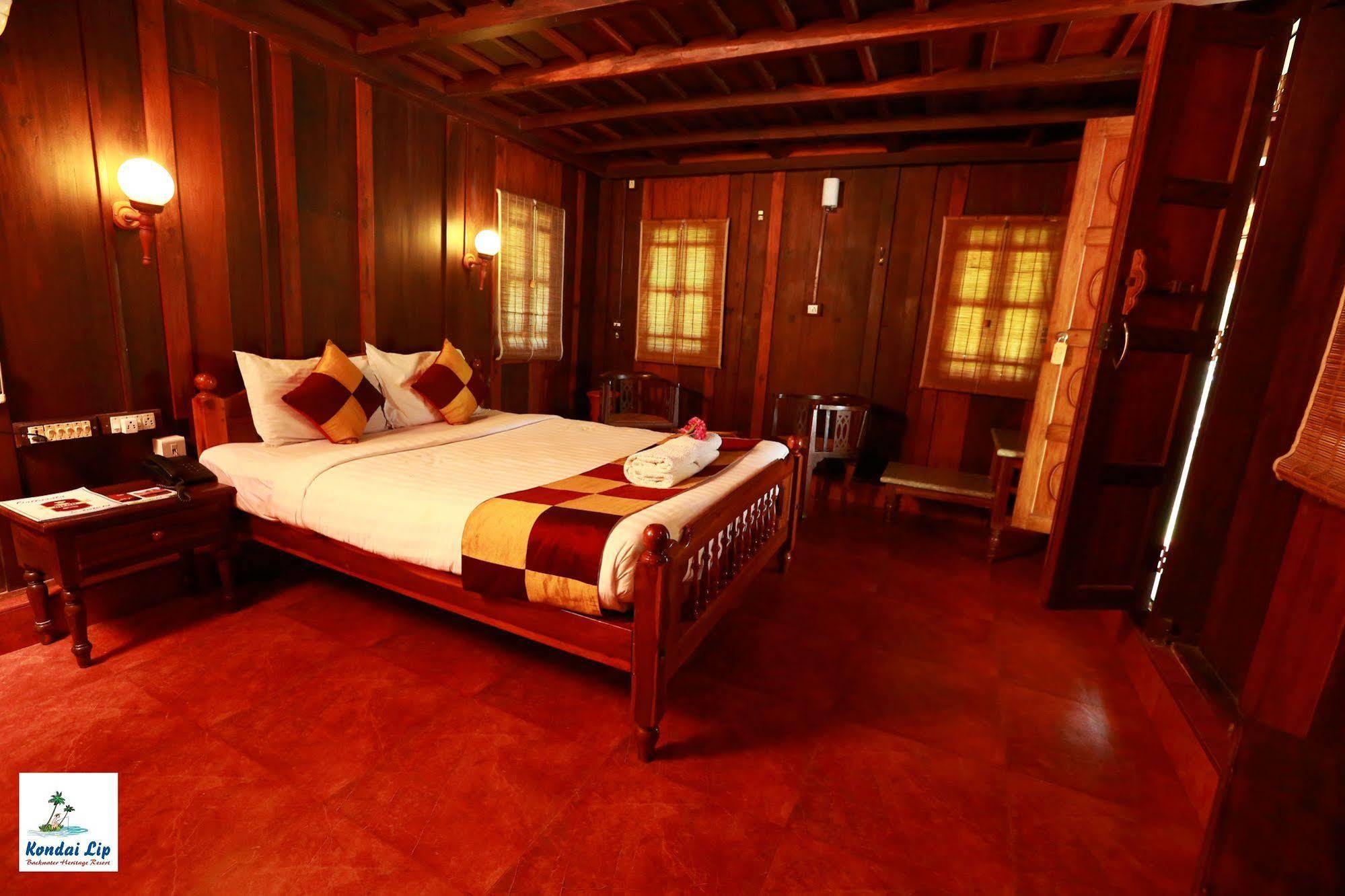 Kondai Lip Backwater Heritage Resort Kochi Buitenkant foto